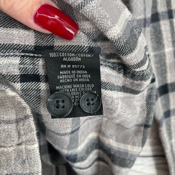 O'Neill Standard Fit Flannel Button Down Shirt Men's Size Large Gray Plaid - Picture 6 of 8